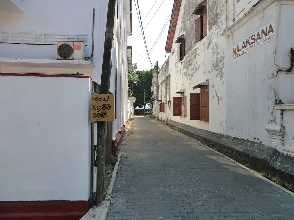 Boutique Lanes & Art Galleries