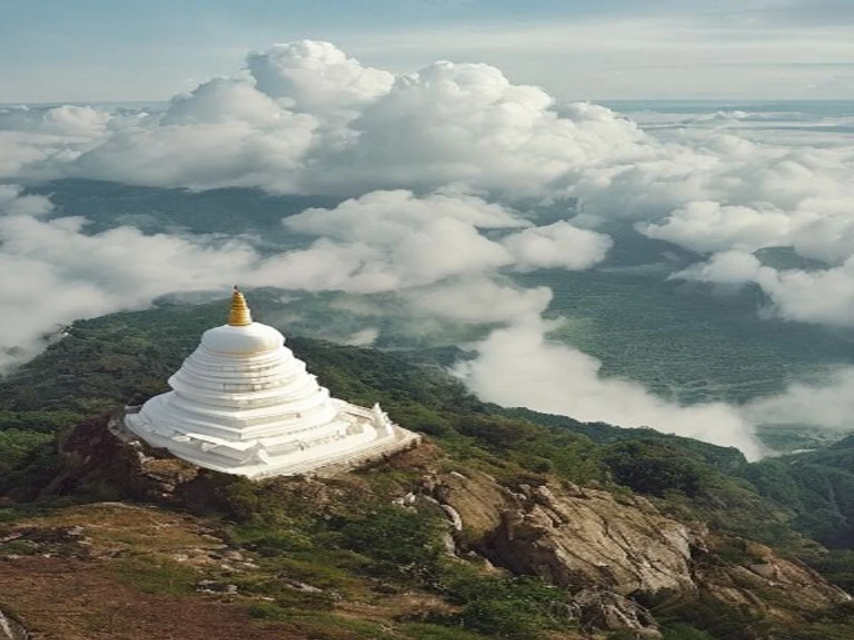 Aluvihare Rock Temple