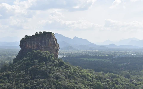 Pidurangala Rock Sunrise Hike