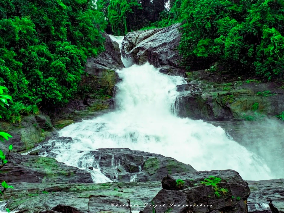Bopath Ella Falls