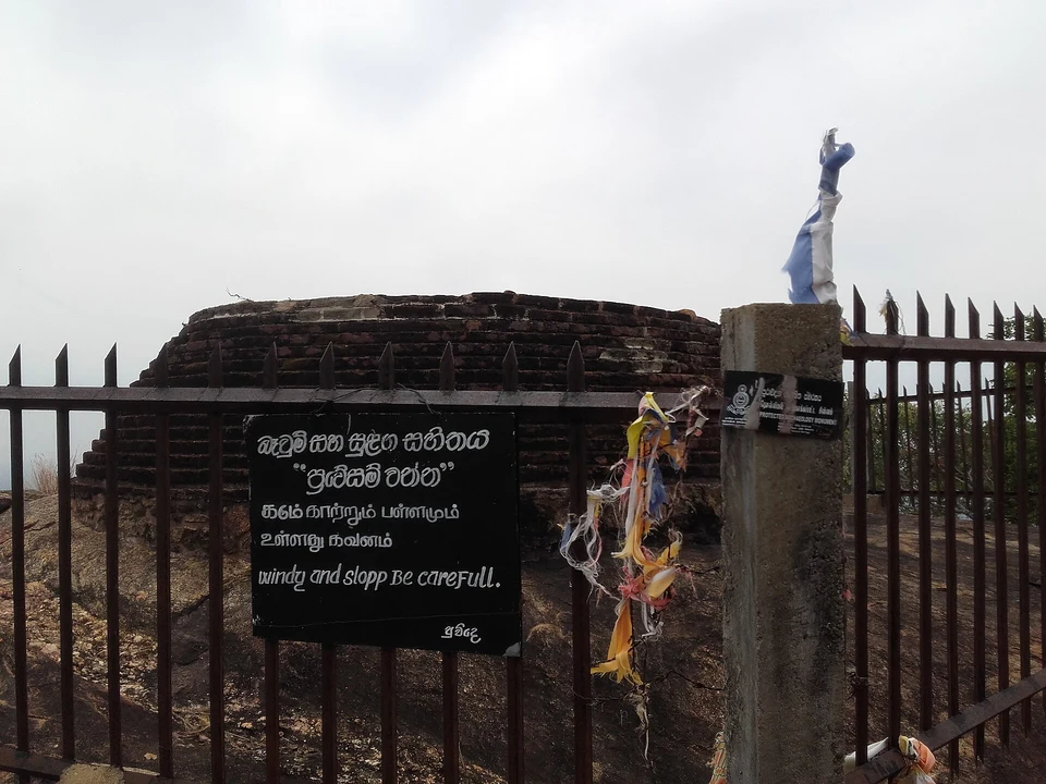 Kuragala Cave Temple