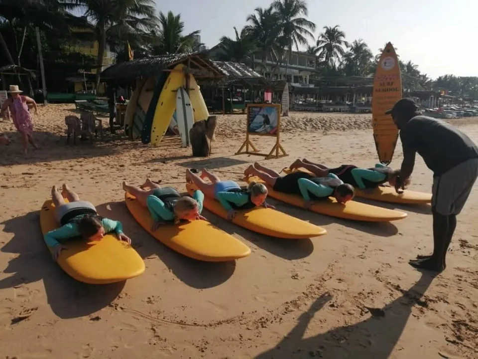 Surfing Lessons in Hikkaduwa — the full experience